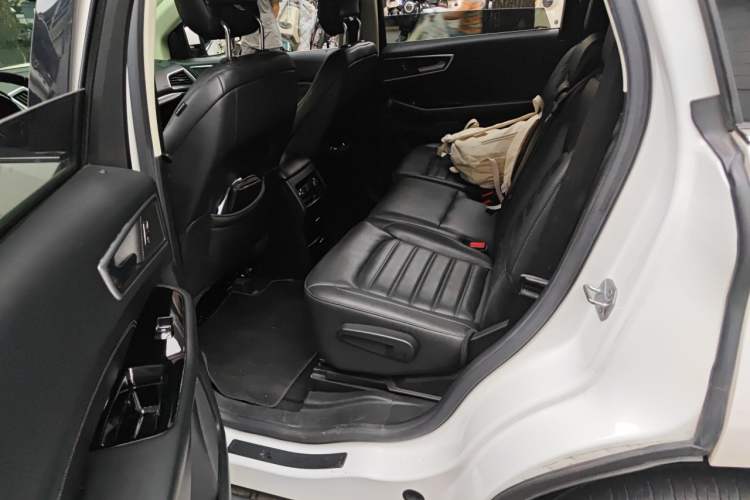 Used Ford Edge 2018 EcoBoost 245 Two-Wheel-Drive Titanium 7-Seater China V Standard Left Rear Seat