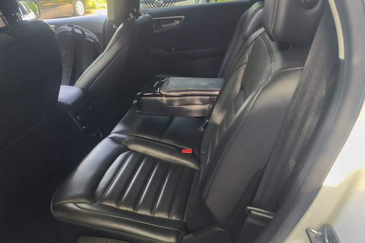 Used Ford Edge 2018 EcoBoost 245 Two-Wheel-Drive Titanium 7-Seater China V Standard Left Rear Seat