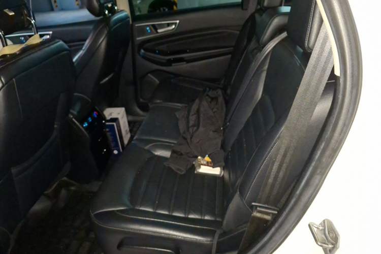 Used Ford Edge 2018 EcoBoost 245 Two-Wheel-Drive Titanium 7-Seater China V Standard Left Rear Seat