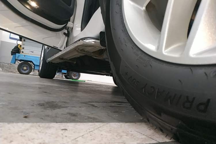 Used Ford Edge 2018 EcoBoost 245 Two-Wheel-Drive Platinum Edition 7-Seater China V Emission Standard Left Side Sill