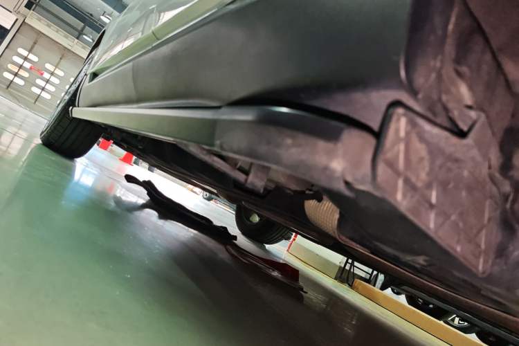Used Ford Edge 2018 EcoBoost 245 Two-Wheel-Drive Titanium 7-Seater China VI Standard Left Side Sill