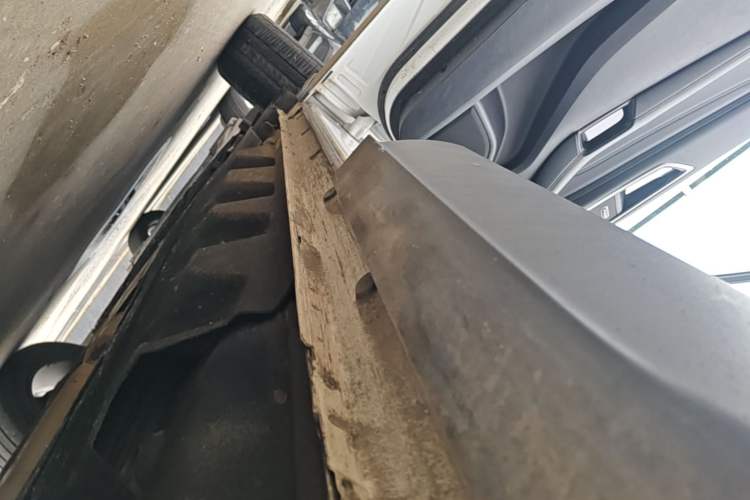 Used Ford Edge 2018 EcoBoost 245 Two-Wheel-Drive Titanium 7-Seater China V Standard Left Side Sill