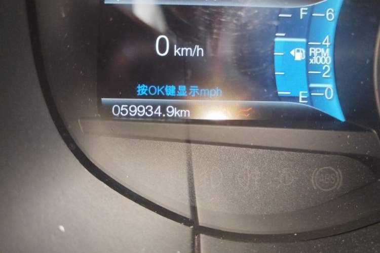 Used Ford Edge 2018 EcoBoost 245 Four-Wheel Drive Titanium 7-Seater Odometer Close Up