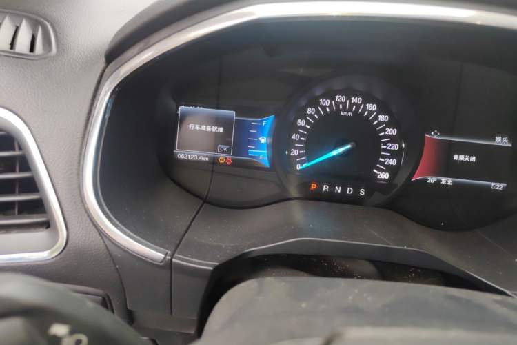 Used Ford Edge 2018 EcoBoost 245 Two-Wheel-Drive Titanium 7-Seater China VI Standard Odometer Close Up