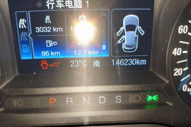 Used Ford Edge 2018 EcoBoost 245 Two-Wheel-Drive Platinum Edition 7-Seater China V Emission Standard Odometer Close Up