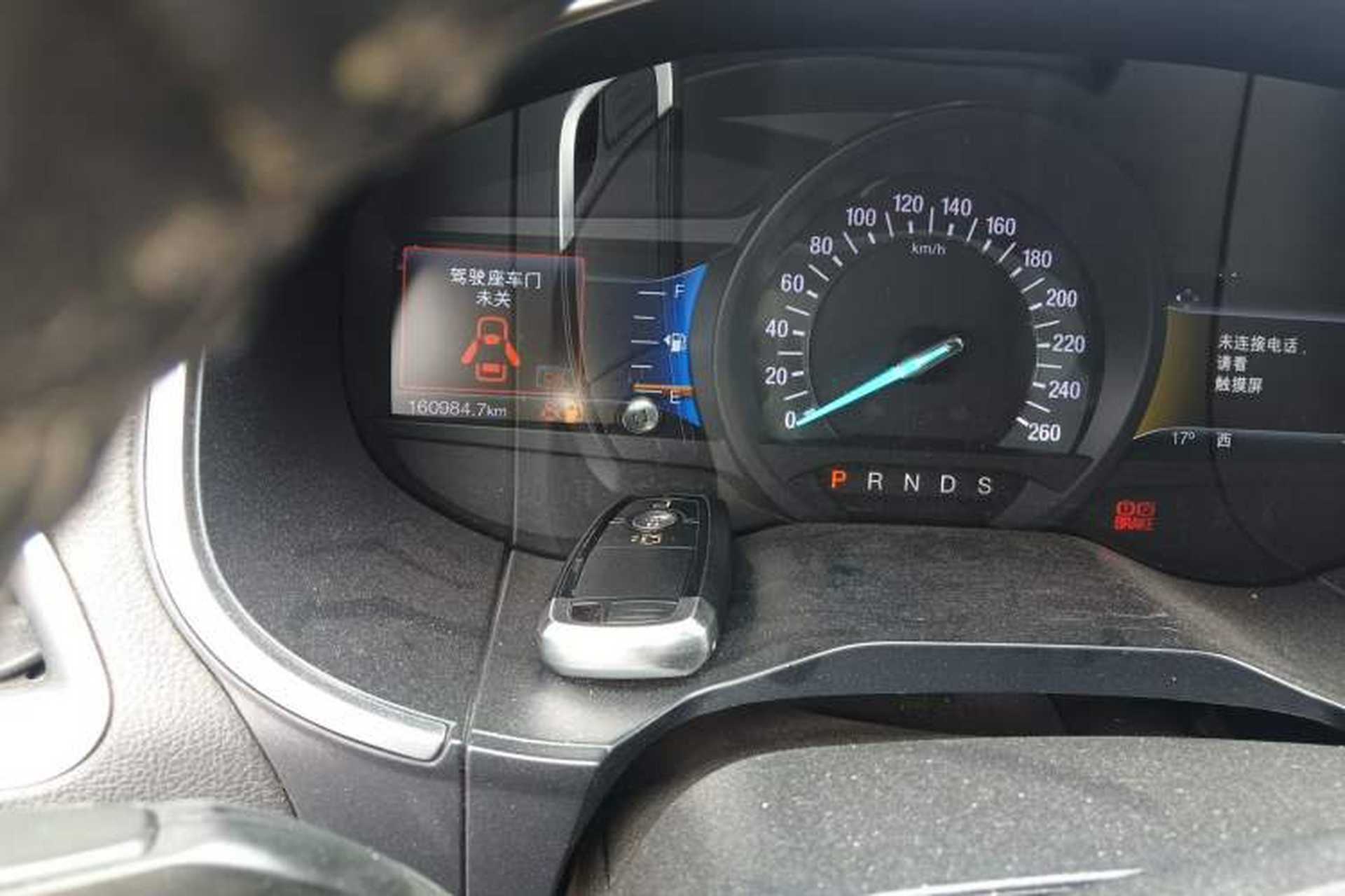 Used Ford Edge 2018 EcoBoost 245 Two-Wheel-Drive Titanium 7-Seater China V Standard Odometer Close Up