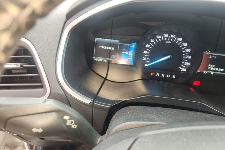 Used Ford Edge 2018 EcoBoost 245 Two-Wheel-Drive Titanium 7-Seater China V Standard Odometer Close Up