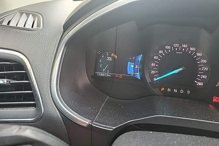 Used Ford Edge 2018 EcoBoost 245 Two-Wheel-Drive Titanium 7-Seater China V Standard Odometer Close Up
