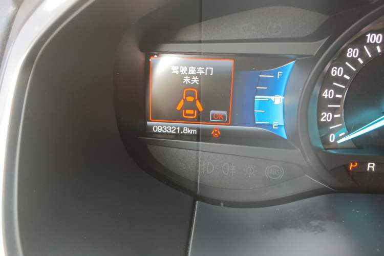 Used Ford Edge 2018 EcoBoost 245 Two-Wheel-Drive Titanium 7-Seater China V Standard Odometer Close Up