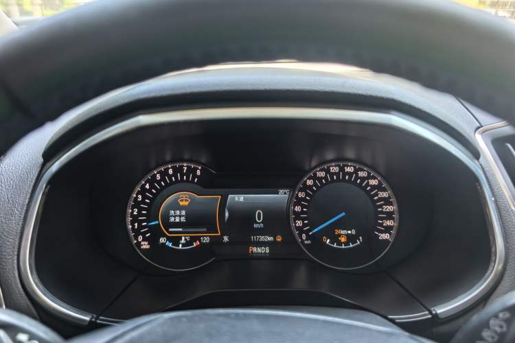Used Ford Edge 2018 EcoBoost 245 Four-Wheel Drive Titanium 7-Seater Odometer Close Up