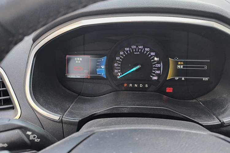 Used Ford Edge 2018 EcoBoost 245 Two-Wheel-Drive Titanium 7-Seater China V Standard Odometer Close Up
