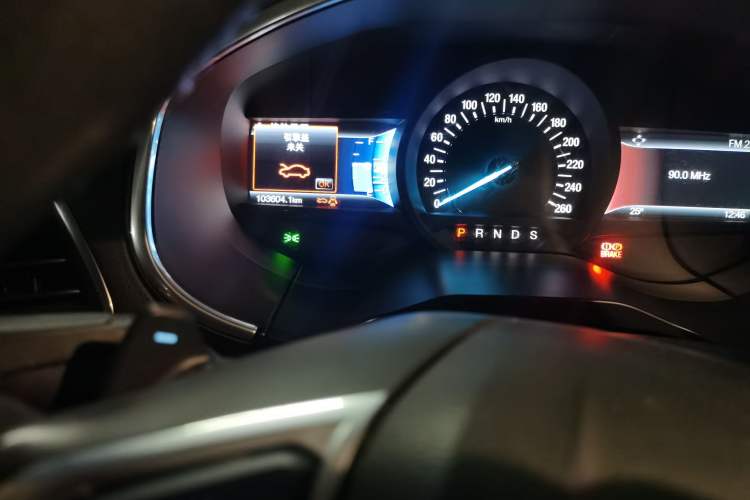 Used Ford Edge 2018 EcoBoost 245 Two-Wheel-Drive Titanium 7-Seater China V Standard Odometer Close Up