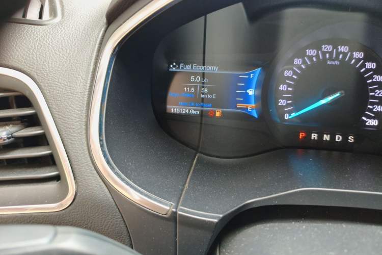 Used Ford Edge 2018 EcoBoost 245 Two-Wheel-Drive Titanium 7-Seater China V Standard Odometer Close Up