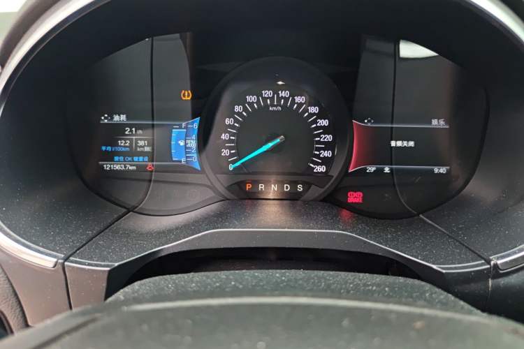 Used Ford Edge 2018 EcoBoost 245 Two-Wheel-Drive Titanium 7-Seater China V Standard Odometer Close Up