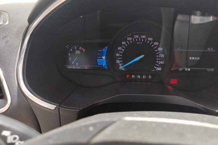 Used Ford Edge 2018 EcoBoost 245 Two-Wheel-Drive Titanium 7-Seater China V Standard Odometer Close Up