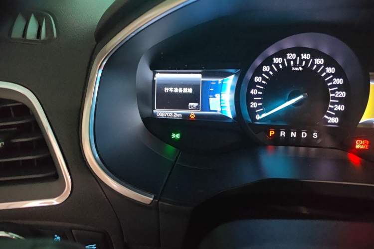Used Ford Edge 2018 EcoBoost 245 Two-Wheel-Drive Titanium 7-Seater China V Standard Odometer Close Up