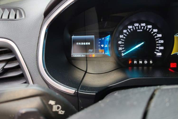 Used Ford Edge 2018 EcoBoost 245 Two-Wheel-Drive Titanium 7-Seater China V Standard Odometer Close Up