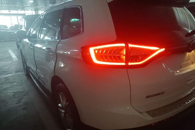 Used Ford Edge 2018 EcoBoost 245 Two-Wheel-Drive Platinum Edition 7-Seater China V Emission Standard Rear Left 45 Deg