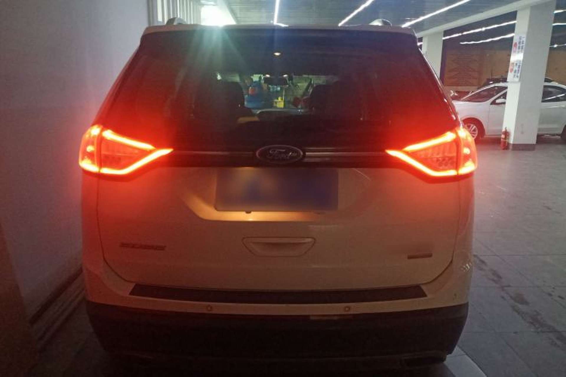 Used Ford Edge 2018 EcoBoost 245 Two-Wheel-Drive Titanium 5-Seater China V Standard Rear
