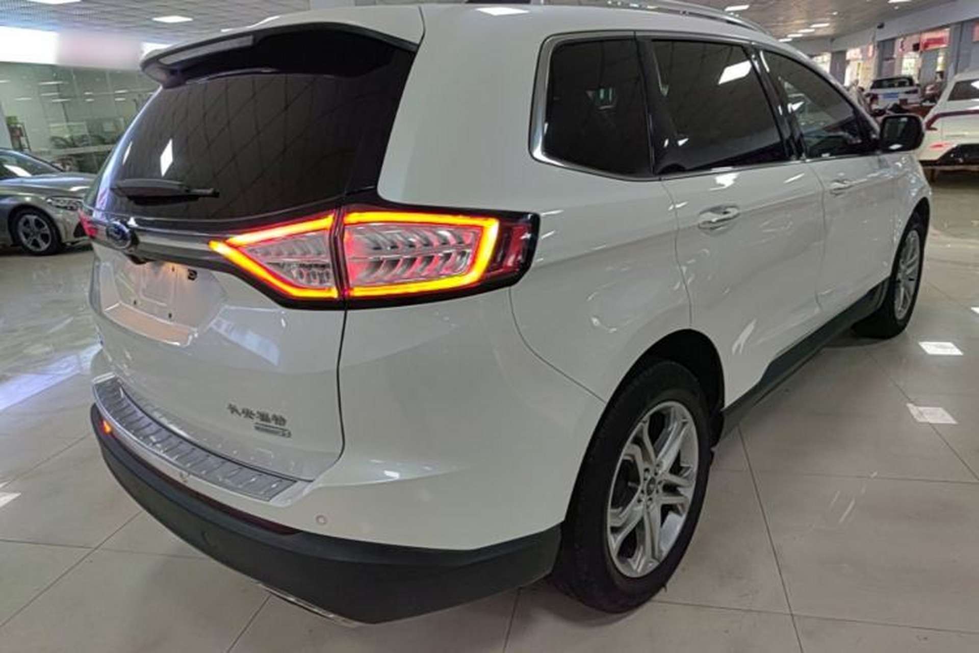 Used Ford Edge 2018 EcoBoost 245 Two-Wheel-Drive Titanium 7-Seater China VI Standard Rear Right 45 Deg