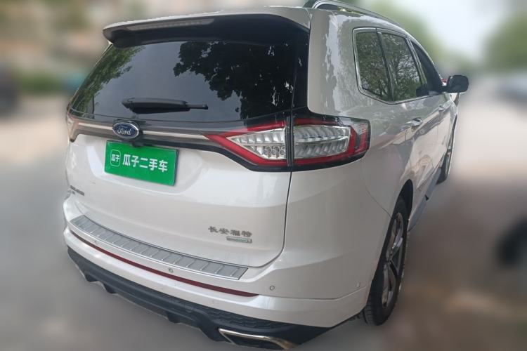 Used Ford Edge 2018 EcoBoost 245 Two-Wheel-Drive Sporty 7-Seater Rear Right 45 Deg