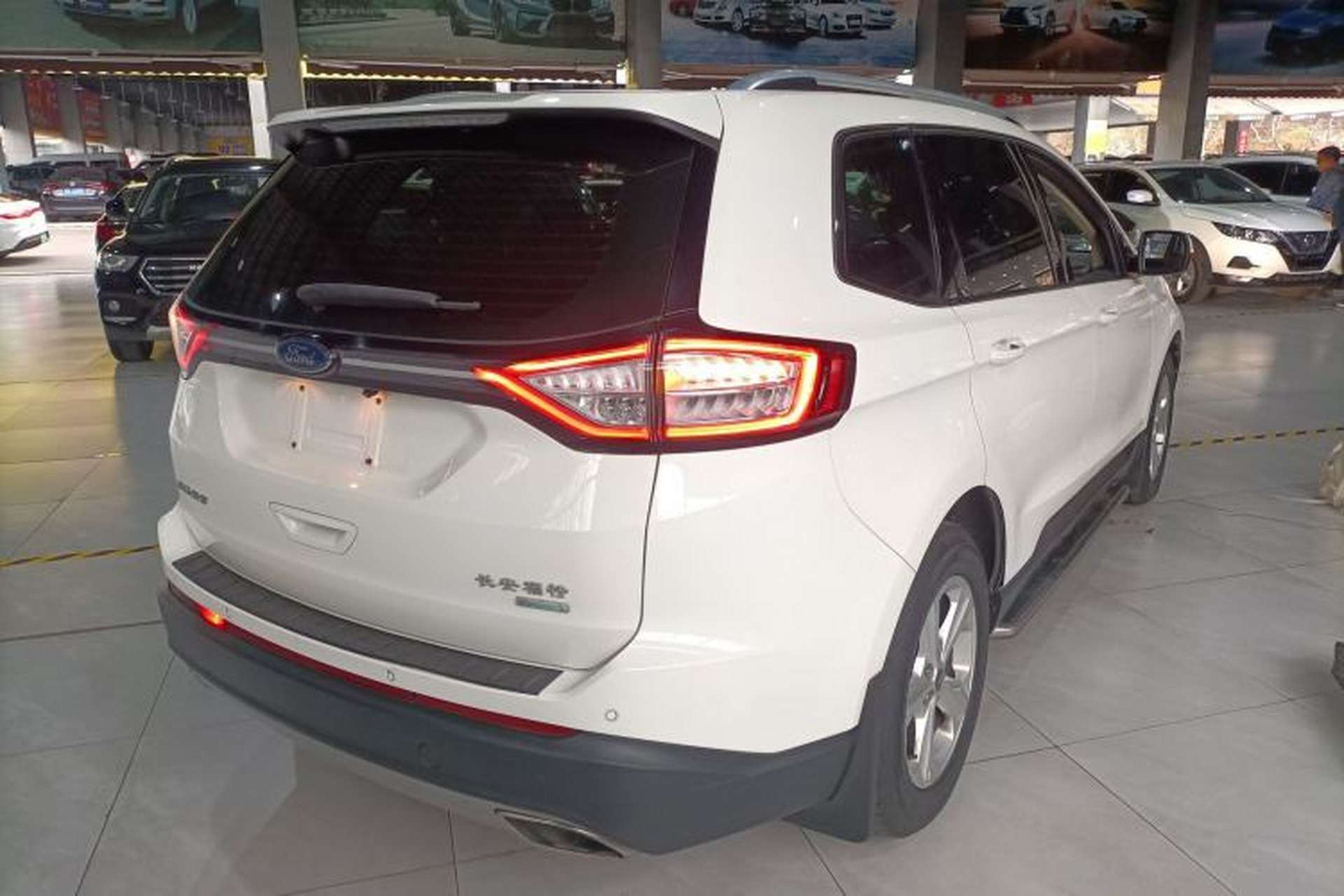 Used Ford Edge 2018 EcoBoost 245 Two-Wheel-Drive Titanium 5-Seater China V Standard Rear Right 45 Deg