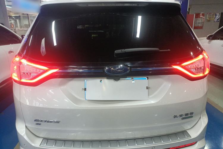 Used Ford Edge 2018 EcoBoost 245 Two-Wheel-Drive Sporty 7-Seater Rear