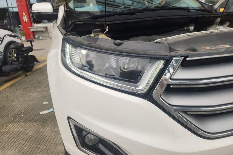 Used Ford Edge 2018 EcoBoost 245 Two-Wheel-Drive Titanium 7-Seater China V Standard Right Front Headlight