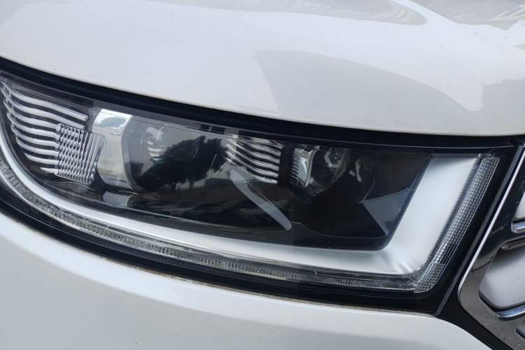 Used Ford Edge 2018 EcoBoost 245 Two-Wheel-Drive Titanium 7-Seater China V Standard Right Front Headlight