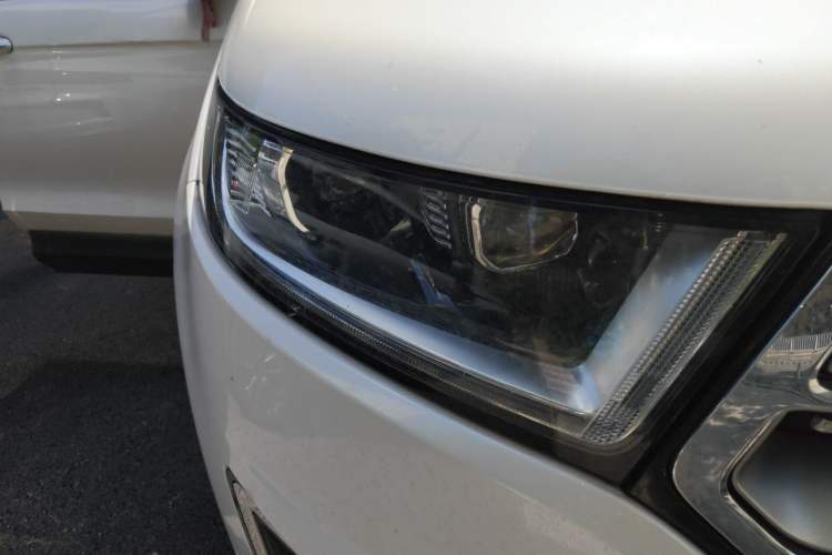 Used Ford Edge 2018 EcoBoost 245 Two-Wheel-Drive Titanium 7-Seater China V Standard Right Front Headlight