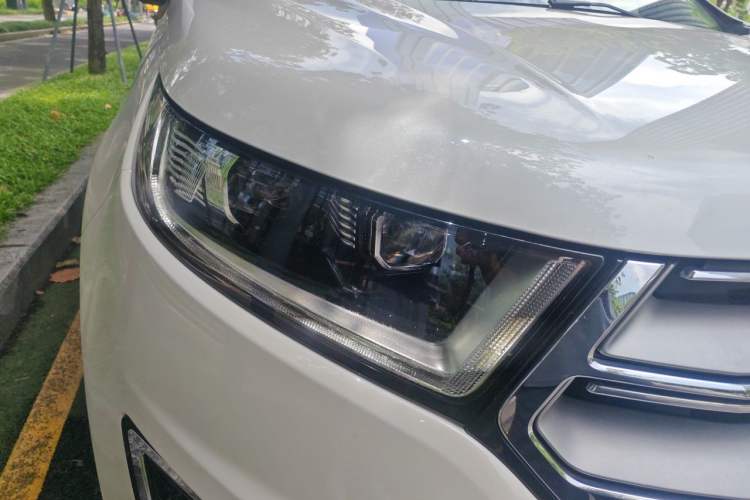 Used Ford Edge 2018 EcoBoost 245 Two-Wheel-Drive Titanium 7-Seater China VI Standard Right Front Headlight
