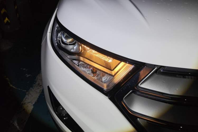 Used Ford Edge 2018 EcoBoost 245 Two-Wheel-Drive Titanium 5-Seater China V Standard Right Front Headlight