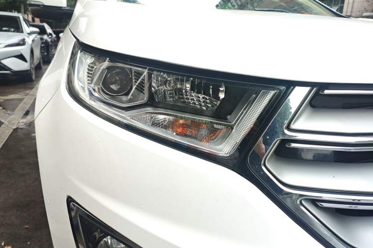 Used Ford Edge 2018 EcoBoost 245 Two-Wheel-Drive Titanium 5-Seater China V Standard Right Front Headlight