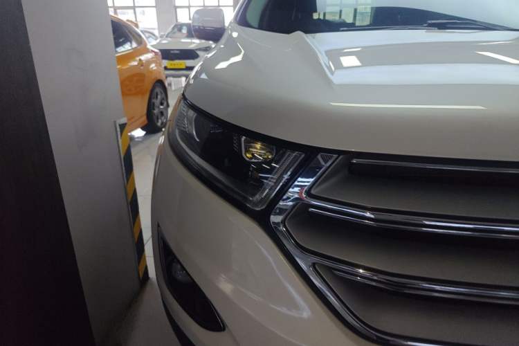 Used Ford Edge 2018 EcoBoost 245 Two-Wheel-Drive Titanium 7-Seater China V Standard Right Front Headlight