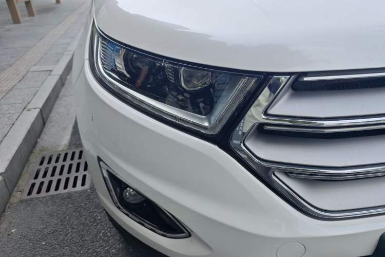 Used Ford Edge 2018 EcoBoost 245 Two-Wheel-Drive Titanium 7-Seater China V Standard Right Front Headlight