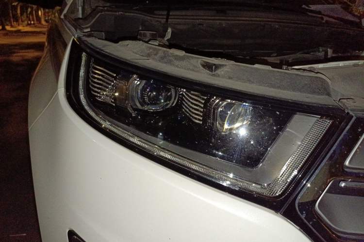Used Ford Edge 2018 EcoBoost 245 Two-Wheel-Drive Titanium 7-Seater China V Standard Right Front Headlight