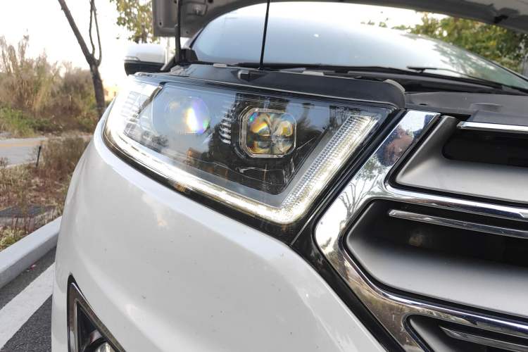 Used Ford Edge 2018 EcoBoost 245 Two-Wheel-Drive Titanium 7-Seater China V Standard Right Front Headlight
