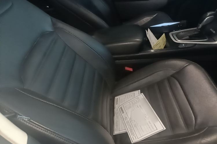 Used Ford Edge 2018 EcoBoost 245 Two-Wheel-Drive Platinum Edition 7-Seater China V Emission Standard Right Front Seat