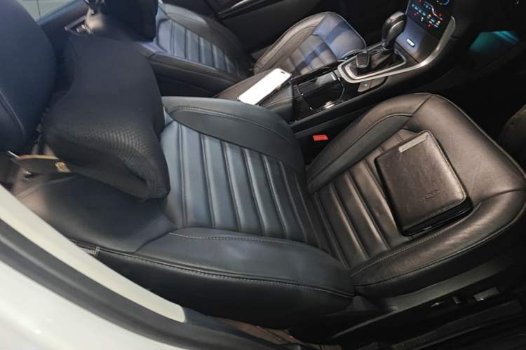 Used Ford Edge 2018 EcoBoost 245 Two-Wheel-Drive Titanium 7-Seater China V Standard Right Front Seat