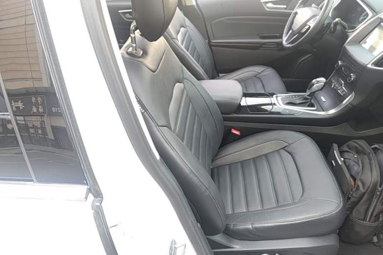 Used Ford Edge 2018 EcoBoost 245 Two-Wheel-Drive Titanium 7-Seater China V Standard Right Front Seat
