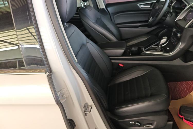 Used Ford Edge 2018 EcoBoost 245 Two-Wheel-Drive Titanium 7-Seater China V Standard Right Front Seat