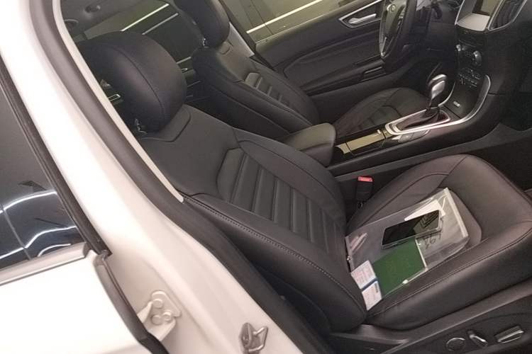 Used Ford Edge 2018 EcoBoost 245 Two-Wheel-Drive Titanium 7-Seater China V Standard Right Front Seat