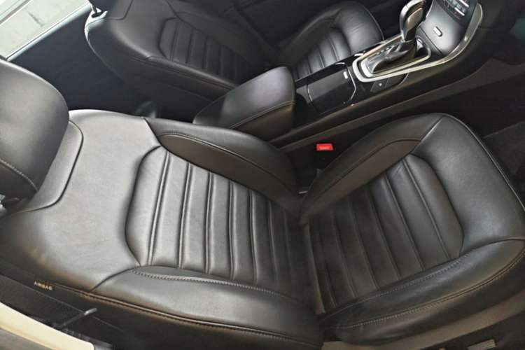 Used Ford Edge 2018 EcoBoost 245 Two-Wheel-Drive Titanium 7-Seater China V Standard Right Front Seat