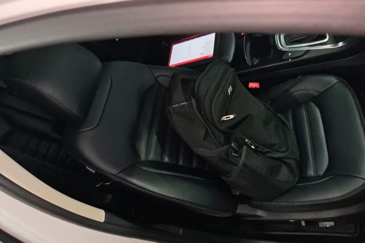Used Ford Edge 2018 EcoBoost 245 Two-Wheel-Drive Titanium 7-Seater China VI Standard Right Front Seat