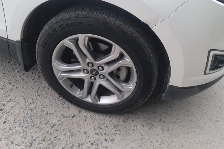 Used Ford Edge 2018 EcoBoost 245 Two-Wheel-Drive Titanium 7-Seater China V Standard Right Front Wheel Hub