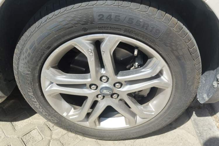 Used Ford Edge 2018 EcoBoost 245 Two-Wheel-Drive Titanium 7-Seater China V Standard Right Front Wheel Hub