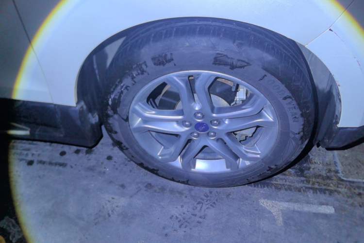 Used Ford Edge 2018 EcoBoost 245 Two-Wheel-Drive Titanium 7-Seater China V Standard Right Front Wheel Hub