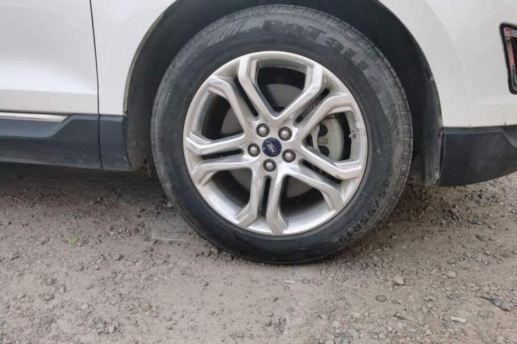 Used Ford Edge 2018 EcoBoost 245 Two-Wheel-Drive Titanium 7-Seater China V Standard Right Front Wheel Hub