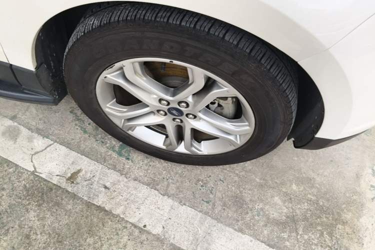 Used Ford Edge 2018 EcoBoost 245 Two-Wheel-Drive Titanium 7-Seater China V Standard Right Front Wheel Hub