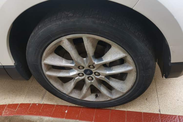 Used Ford Edge 2018 EcoBoost 245 Four-Wheel Drive Flagship Model 7 Seats Right Front Wheel Hub